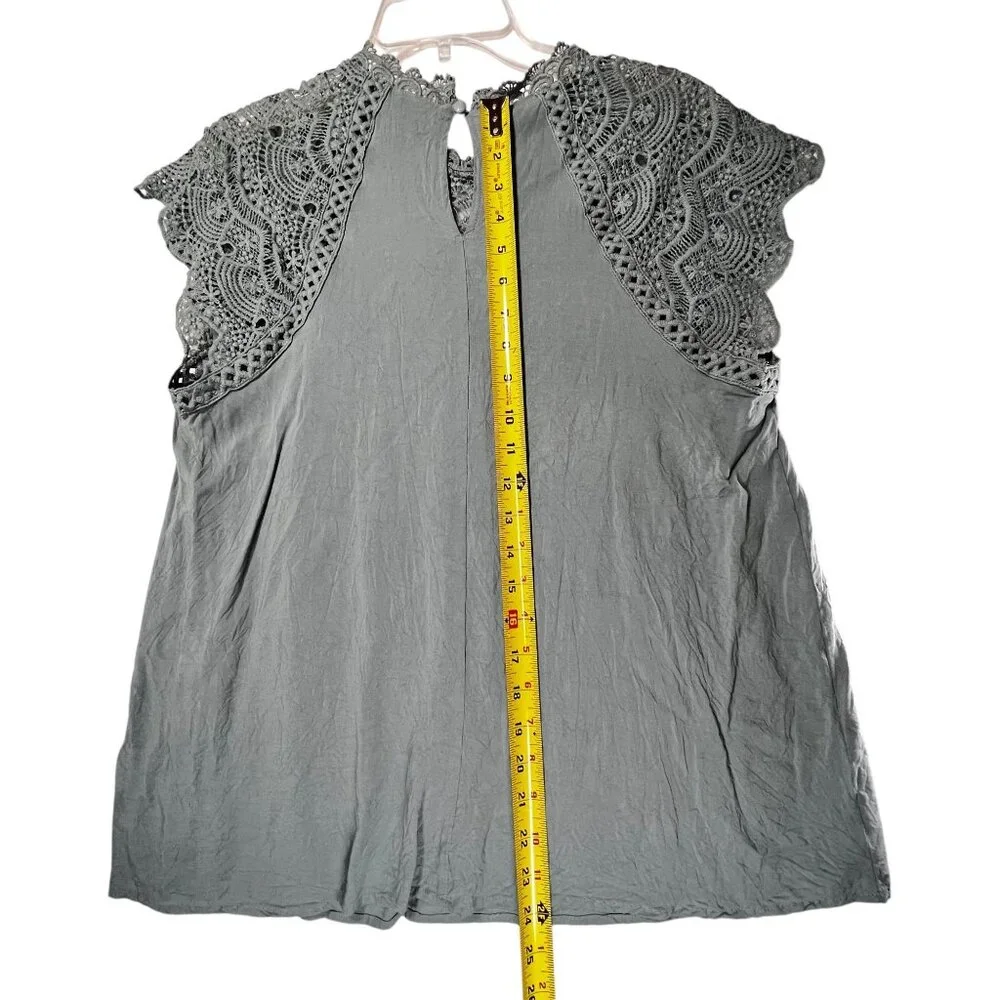 FSL Apparel Green Crochet Lace Yoke Sleeveless Tunic Blouse Top Button Closure - Picture 12 of 12